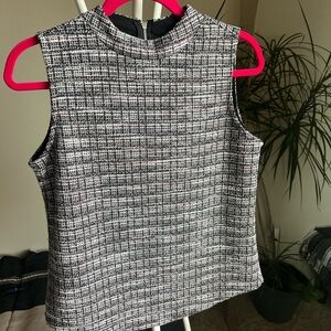 Chic Black and White Sleeveless Top